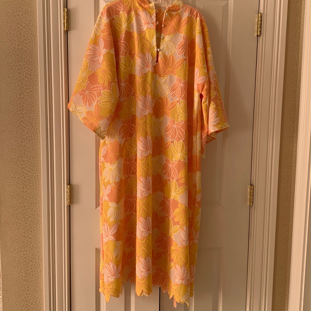 In style of la vie style house caftans.  One size